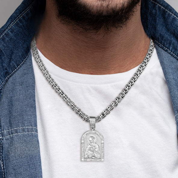 Goldene Ikone – Anhänger mit Jesus Christus und der Wladimirer Gottesmutter.
