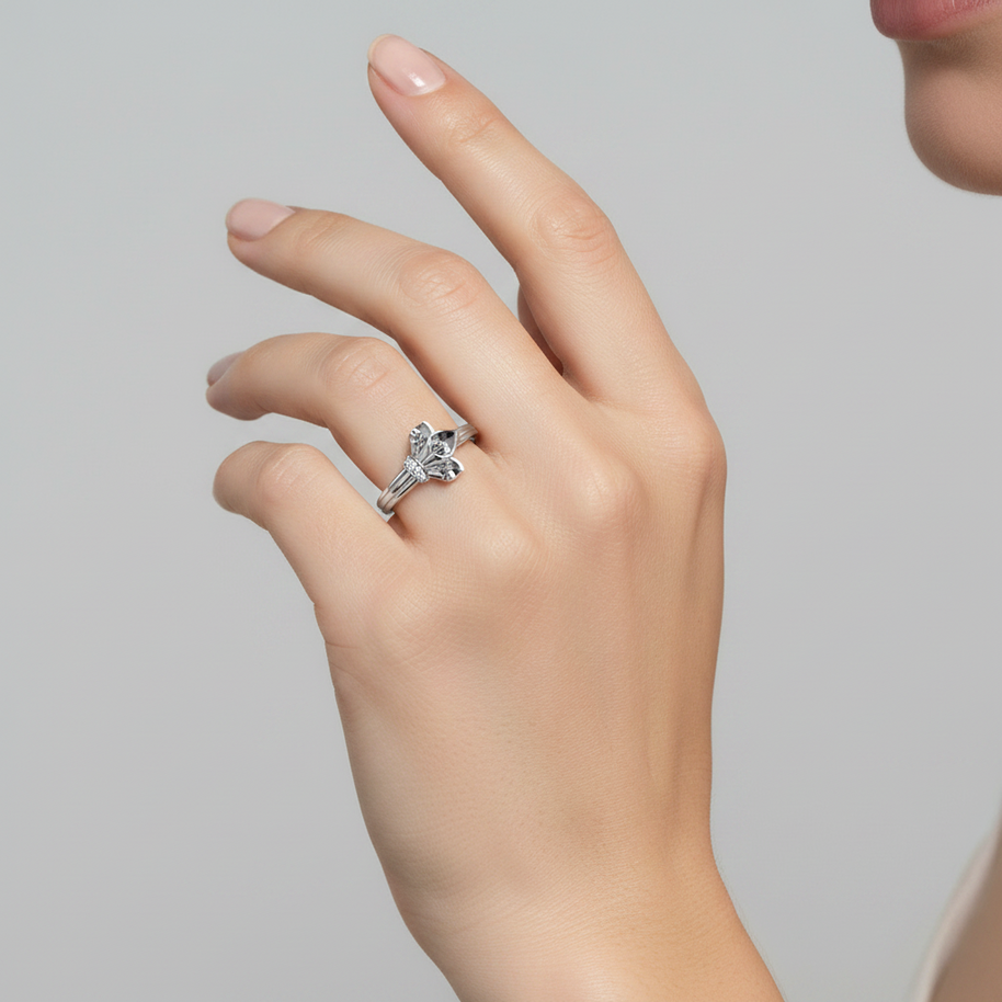 Ladies' Calla ring in gold