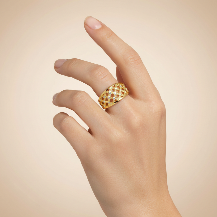 Gold ring for women with zirconia