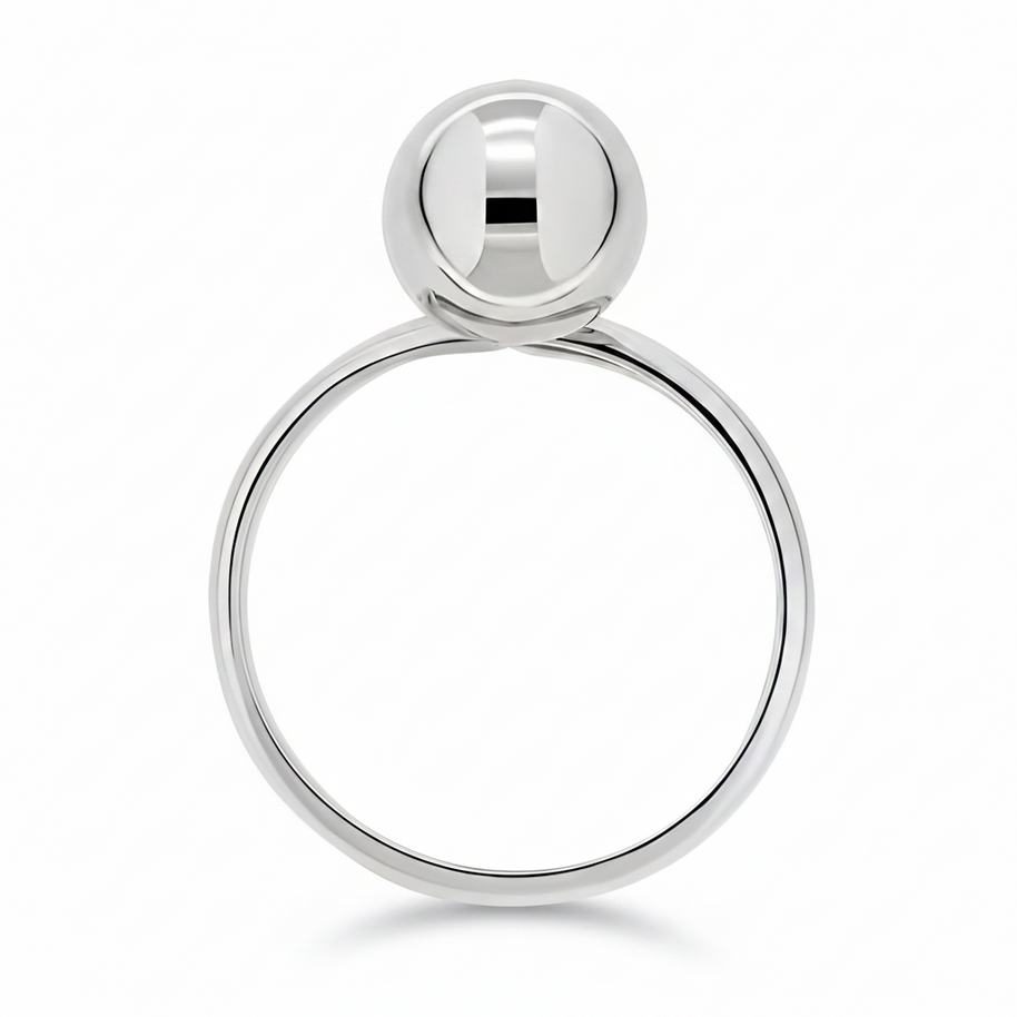 Gold women's ring 
