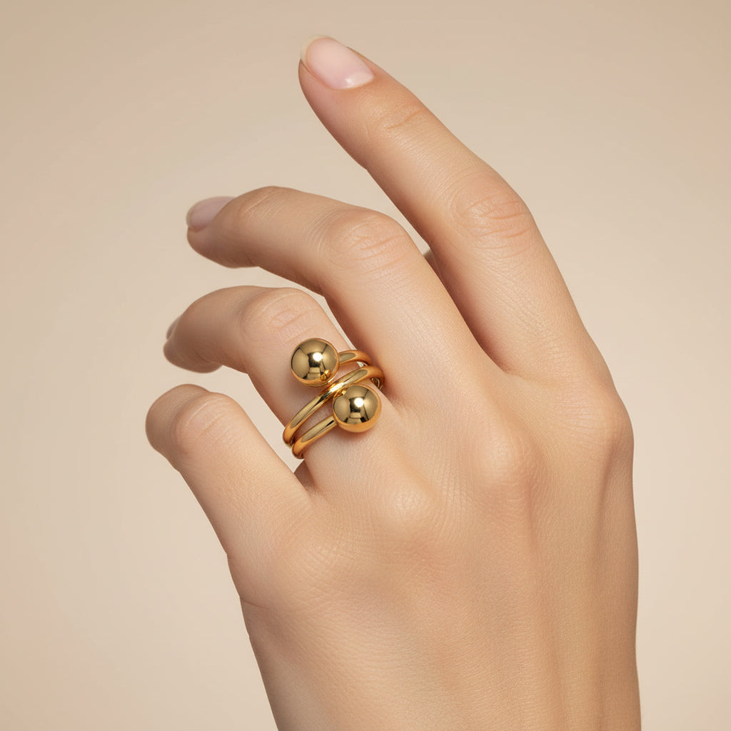 Gold women's ring 