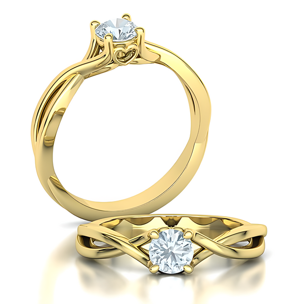 Ladies ring with diamond