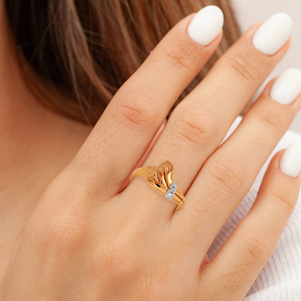 Gold women's ring Calla