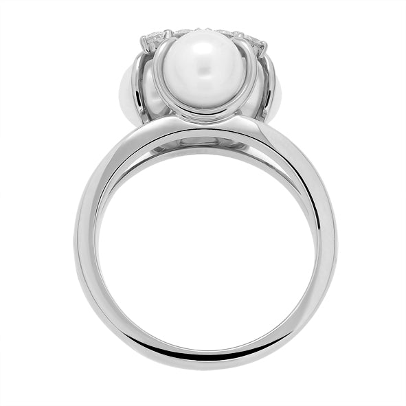 Ladies' ring with pearls