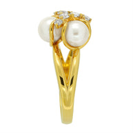 Ladies' ring with pearls