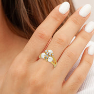 Ladies' ring with pearls