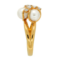 Ladies' ring with pearls