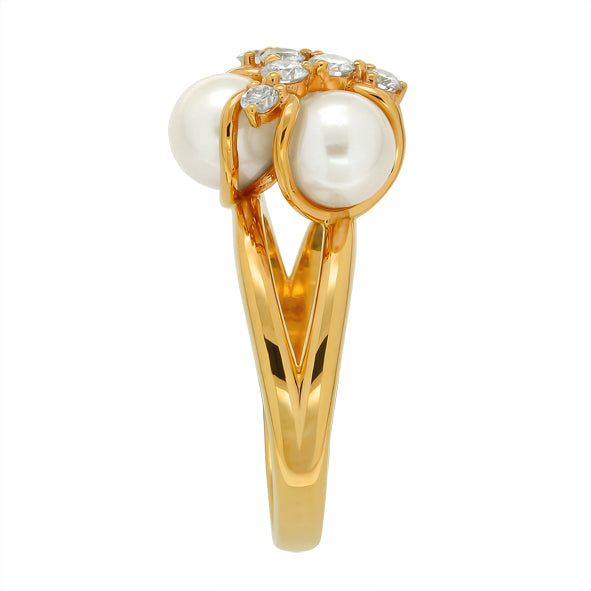 Ladies' ring with pearls