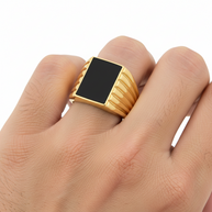 Men's gold ring with onyx
