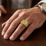 Herren Goldring / Siegelring – individuelle Anfertigung „Georg der Siegreiche“