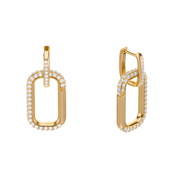 Gold earrings with diamond