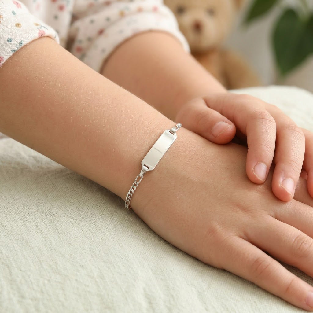 Kinderarmband mit Gravurplatte aus Silber 925