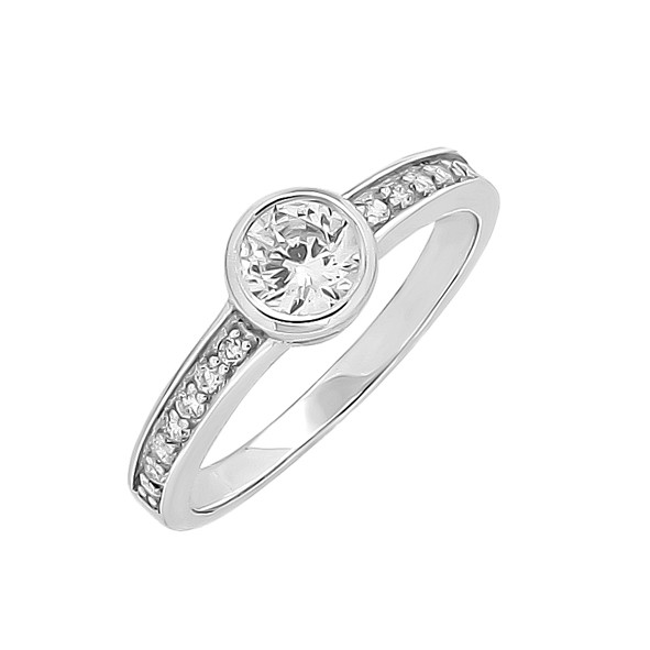 Ladies silver ring with zirconia