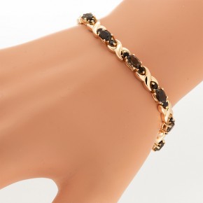 Bracelets for women made of gold