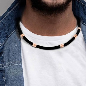 Kautschuk-Collier mit Goldelementen