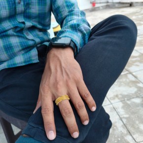 Men's ring signet ring made of gold