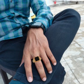 Men's Gold Ring with Onyx